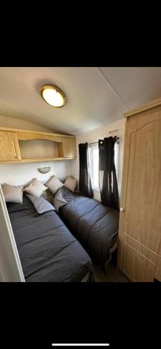 2 Bed Mobile Home Sea Views, Centre Field in Eastchurch