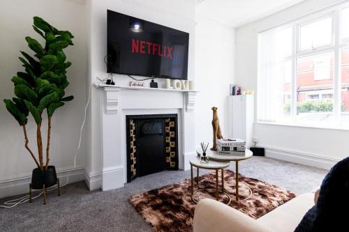 Luxe & Stylish Home in Manchester near city center, Manchester (photo 4)