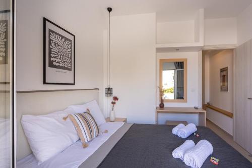 Avra 3 modern apt by the sea in Arkalochori