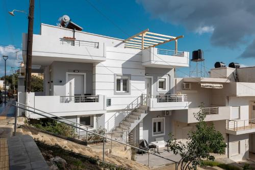 Avra 3 modern apt by the sea in Arkalochori