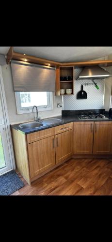 2 Bed Mobile Home Sea View, Fair Ways in 伊斯特徹奇