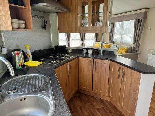 2 Bed Mobile Home Sea View, Fair Ways in 伊斯特徹奇