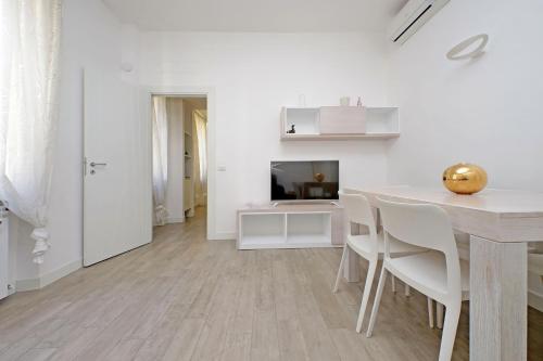 Vatican Claudia's apartment, Roma (foto 7)