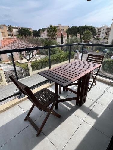 View, Appartement neuf, climatise et au calme a Frejus Plage near Porte d'Orée