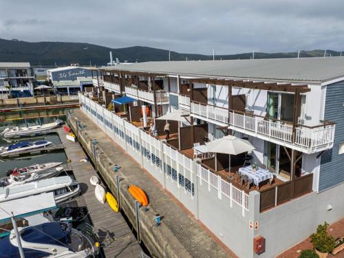 المنظر الخارجي, Knysna Quays Waterfront Accomodation in كنيسنا سنترال