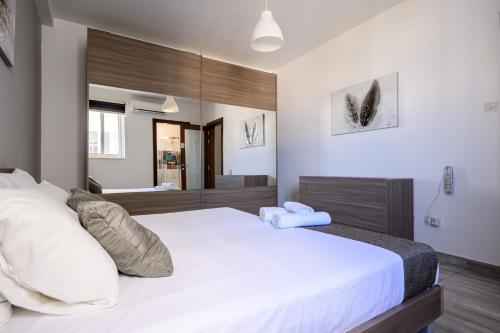 F11 Room 1, Private double room with private bathroom in shared Flat, Msida (foto 5)
