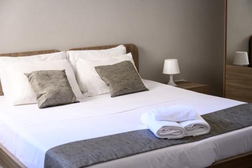 F11 Room 1, Private double room with private bathroom in shared Flat, Msida (foto 4)