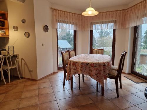 Martha - Ferienhaus, 3 Schlafzimmer, 2 bis 6 Personen, S-Bahn nach Berlin, Strausseenähe, ruhige Lage, Strausberg (fotografie 9)