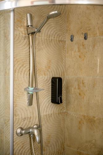 F11 Room 2, Private Room two single beds shared bathroom in shared Flat, Msida (Foto 10)