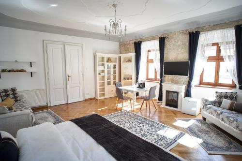 Apartment image 6