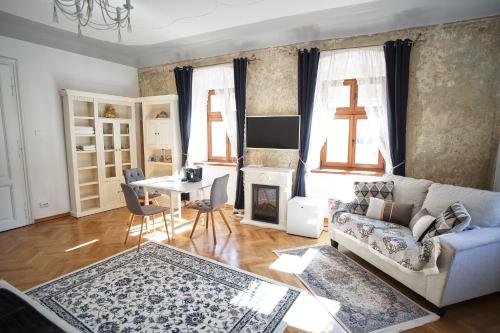 Apartment image 4