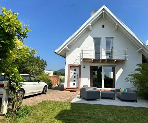 Ferienhaus Wein & Wald mit Gartensauna, eigenem Garten, Landau Pfalz in Landau in der Pfalz, Deutschland