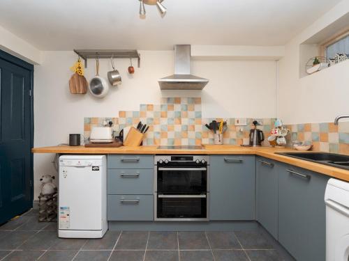 Spacious one bed house with parking - Pass the Keys, Bath (Foto 6)
