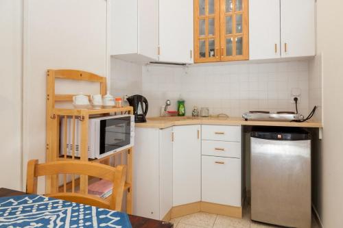 one room studio apartment and garden in 마즈크레트 베티아