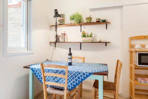 one room studio apartment and garden in 마즈크레트 베티아