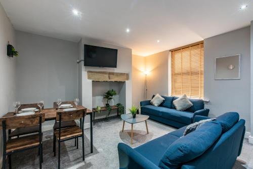 4BR Bradford Home, Contractor Friendly with Parking gîte à louer Dixon CTC BRADFORD