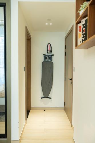 Chic Comfort - Stylish One-Bedroom - image 6