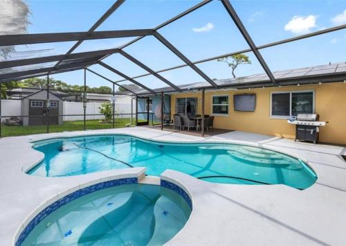 Clearwater House 3 bedrooms-pool