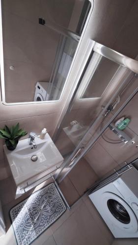 Studio Old town w Balcony only 5 min Danube river, Bratislava (Foto 4)