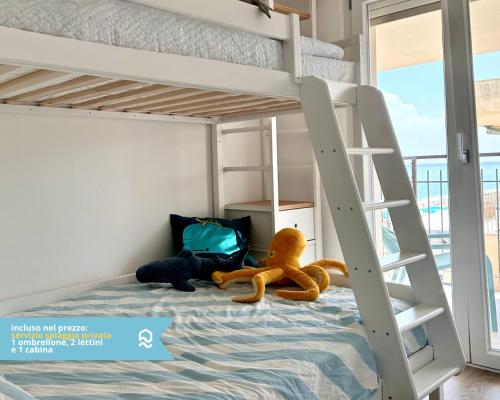 M389 - Marcelli nuovo trilocale sul mare con spiaggia privata - image 3
