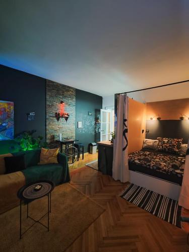 Central apartment with monkey vibes, Bratislava