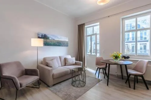 Villa Iduna Ferienwohnung No 4 - 1 OG mit Balkon nach Osten in Binz, Deutschland