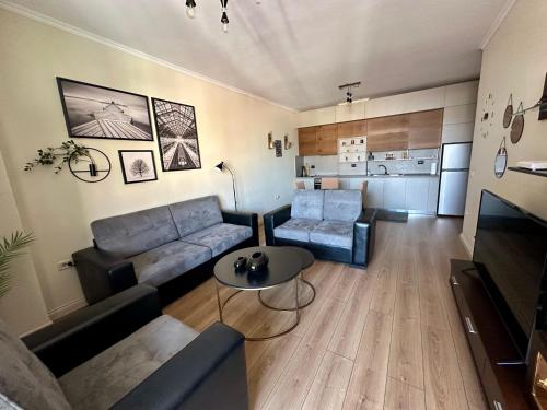 Lucy's Apartment in Tirana Center, Tirana (photo 9)