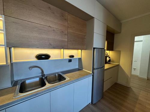 Lucy's Apartment in Tirana Center, Tirana (photo 8)