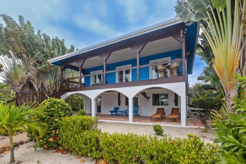Seaview at Casa Edie in Caribbean Way