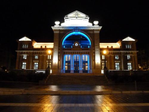 Superbe 4 pièces 75 m carrés pour 2 à 6 personnes Centre Parking 3 jours minimum (Superbe 4 pieces 75 m carres pour 2 a 6 personnes Centre Parking 3 jours minimum) in Mantega