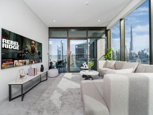 Brand New Business Bay 1 Bed with Burj Khalifa and Canal Views, Dubaj (zdjęcie 2)