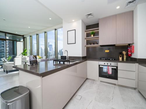 Brand New Business Bay 1 Bed with Burj Khalifa and Canal Views, Dubaj (zdjęcie 10)