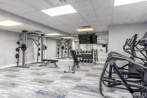 Cozy City Charm - Spacious Parking Balcony Gym - image 4
