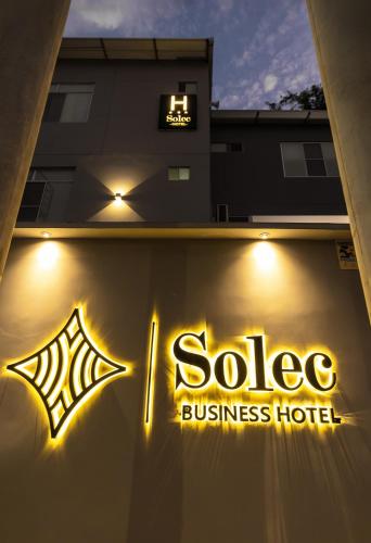 Oprema, Hotel Solec Piura in Grau