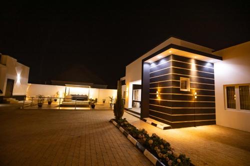 Db Continental Loft Apartment in ยอส