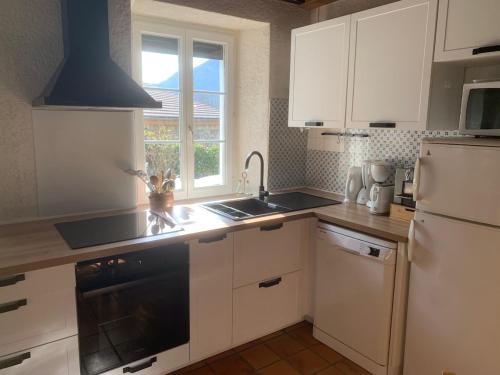 Maison au calme avec vue sur montagne in أورنولاك أوساه لي بان