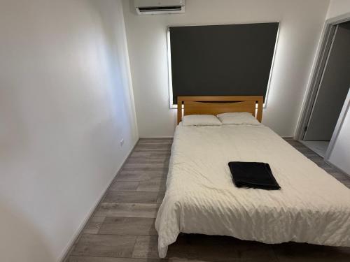 1 Bedroom Entire House in Sunshine