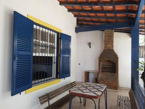 Linda Casa Colonial nas Palmeiras in Palmeiras