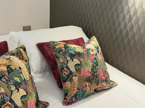 Flo Liberta’ Suite Wood