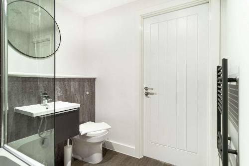 Stunning 2 Bedroom Apartment in Liverpool w Views, Liverpool (photo 7)