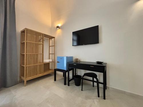 Historic Palazzo - Apartments & Rooms with Private Bathroom, Palermo (foto 2)
