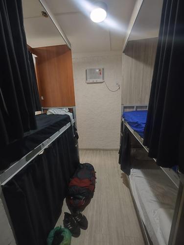 Bed in 8-Bed Mixed Dormitory Room image 1