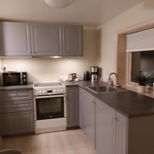 Einrichtungen, Oplev unikke Færøerne (Experience unique Faroe Islands holiday home by the sea with great views, fully equipped kitchen and) in Leirvík