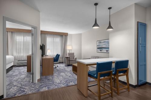 One-Bedroom King Suite with Sofa Bed