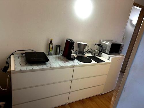 Ruhiges Apartment, Parkplätze & gute Anbindung City, Messe, Autobahn, Düsseldorf (Foto 9)