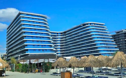 White Titanic 322, Mamaia Nord - Năvodari