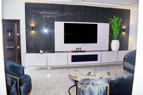 Ike Service Apartments