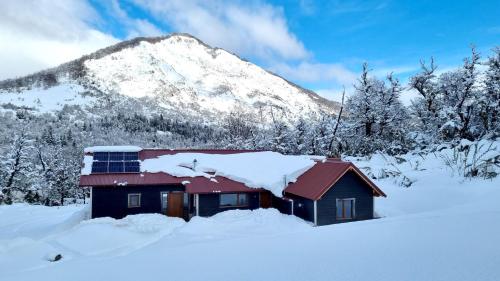 ทัศนียภาพภายนอกโรงแรม, Casa en Lago Hermoso sobre Laguna Cristalina con Muelle Privado in บียา ลาโก เมลิกีนา