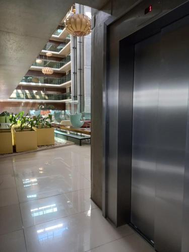 One-Bedroom Apartment image 6