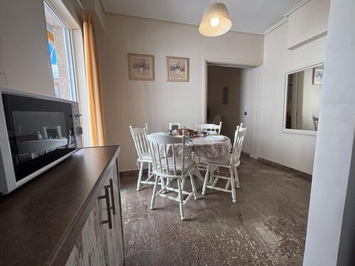 Cozy & Quiet Seaside apartment, Loutraki (foto 4)